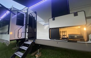 The Scott’s Home on Wheels!