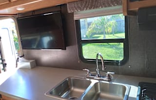 2017 Winnebago Minnie Winnie 31K