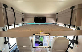2023 TxRvAdventures 2023 Venetian 1.5 Bath "Suzie"