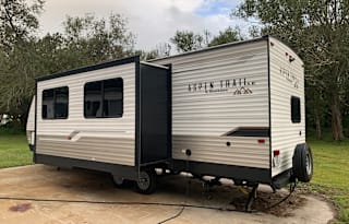 Circle T’s Family Camper Rental