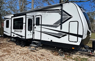 Ultimate toy hauler