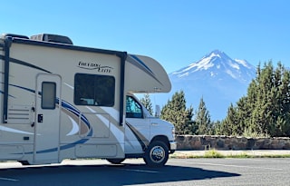 Thor Motor Coach Freedom Elite 30FE w/ Bunk House