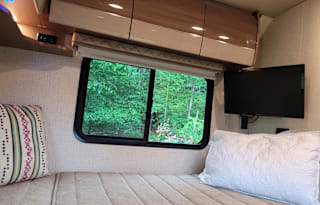 The Best View - 25 ft. Mercedes Winnebago View
