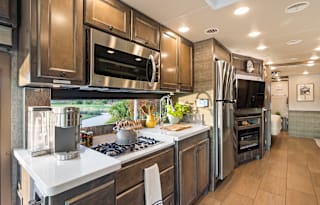 Luxury 2023 Class A W/Bunks 1.5 Baths Washer/Dryer