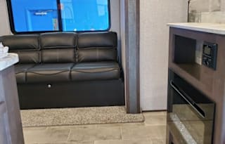 2021 Dutchmen RV Coleman Lantern Series 263BH
