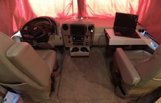 J&B'S Pet Friendly Motorhome