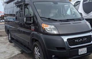 2021 Tellaro Luxury Van Sleeps 4