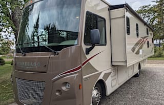 2016 Winnebago Vista 31BE Harvey The RV