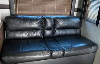2019 CrossRoads RV Longhorn 328SB