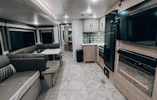 BRAND NEW 2024 Wildwood with TWO bathrooms!!!