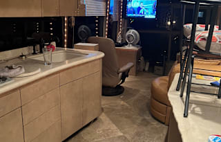 2001 Prevost Luxury Coach