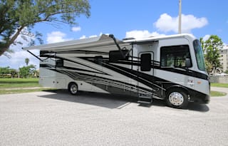 2023 Entegra Coach Vision XL 36C