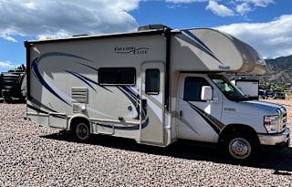 2019 Thor Motor Coach Freedom Traveler 24HE
