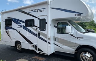 2022 Thor Motor Coach Freedom Elite 23H