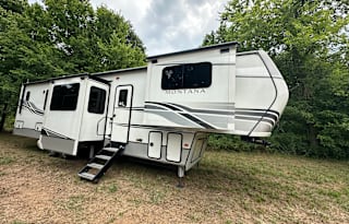 2022 Keystone Montana 3763BP Fifth Wheel