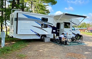 2020 Thor Motor Coach 30D At Tigerbunny Acres Farm