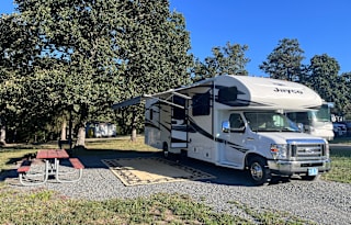 Free Starlink | Jayco Greyhawk 30X Luxury Class C