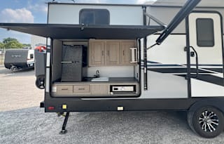 2021 Cruiser Twilight Signature TWS 3300