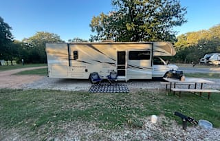 2019 Winnebago Minnie Winnie 31G Bunkhouse