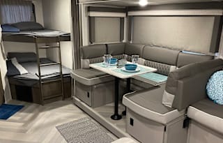 2021 SALEM LITE CRUIESER TRAVEL TRAILER