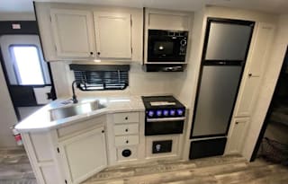 2023 Highland Ridge Range Lite 261BH