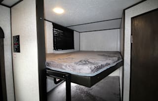 2022 Dutchmen RV Coleman Lantern Series 285BH