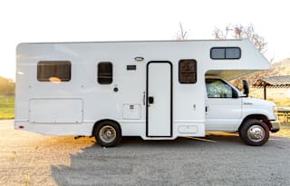 2019- 23ft-Fully stocked- easy to drive- sleeps 7