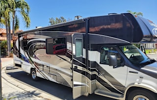 Meet "Miss. Donna" 2018 Coachmen Leprechaun 311FS
