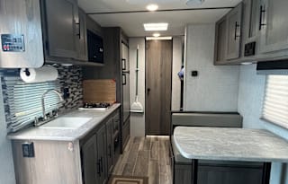 2022 Ameri-Lite  with easy Mountain Access