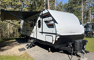 Stocked, Pet Friendly Coachmen 29' Delivery Only