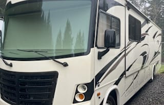 Explore in our 2018 FR3 32DS Bunkhouse Motorhome!