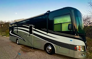 ROXANNE! 2015 Forest River RV Legacy SR 340 340BH