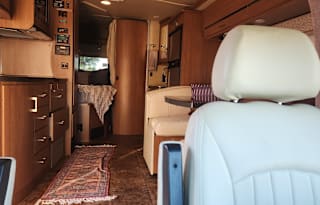 2015 Itasca Navion 24J