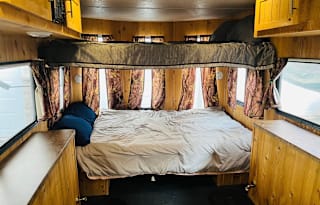 2015 Forest River Heat/AC & Extra Amenities