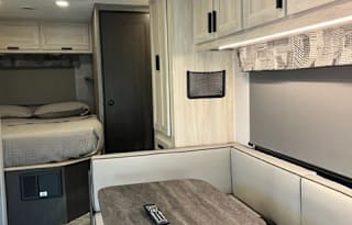 24'6 Sunseeker Charlotte