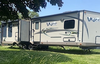 2015 Flagstaff by Forest River V-Lite 30WRLIKS