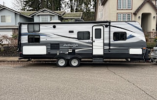 2019 Keystone Springdale Bunkhouse/Outdoor Kitchen