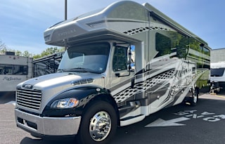 2023 Entegra Coach Accolade XL 37L