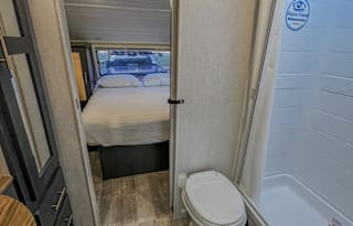 Cozy Camper Perfect for 2