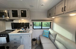 2022 EAST TO WEST Della Terra 250BH