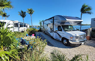 "Seoul Drifter" - 2022 Class C RV