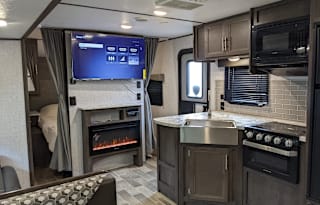 Big Family Getaway Machine - 2020 Dutchmen Coleman