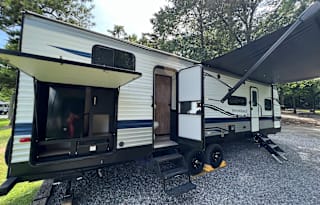 2022 Keystone RV Springdale 303BH