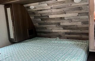 2021 2 Bedroom 1 bath Volante 32SB