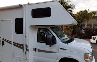 2013 Thor Motor Coach Four Winds 24C "Magic"