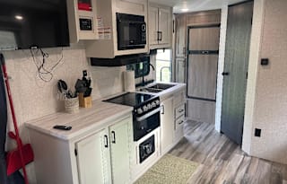 BRAND NEW! Your vacation home on wheels!