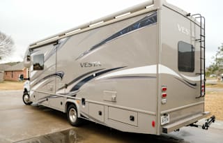 2017 Holiday Rambler Vesta 30D