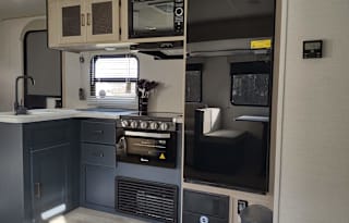 New Prime Time RV Avenger 28QBSLE 2024!