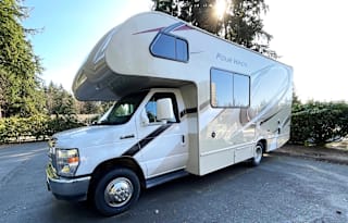 2019 Thor Motor Coach Four Winds 22E free parking