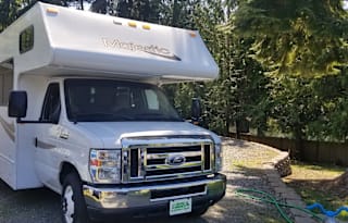 NEW FOR RENT 2015 THOR MAJESTIC